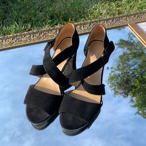 Women Black Chunky Heels